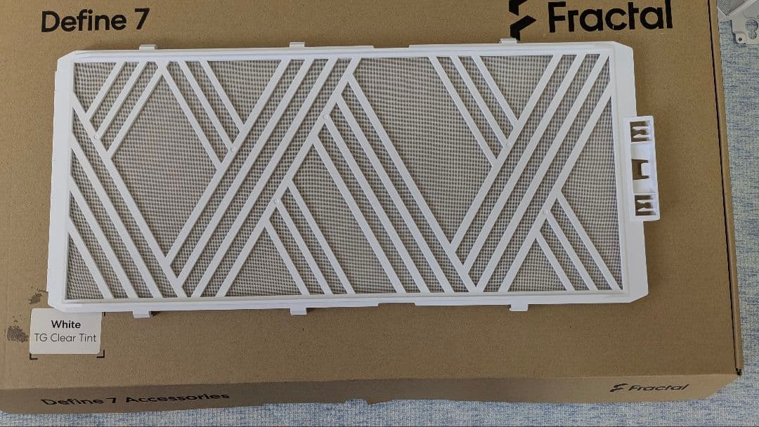 fractal design define 7 white TG 強化ガラス