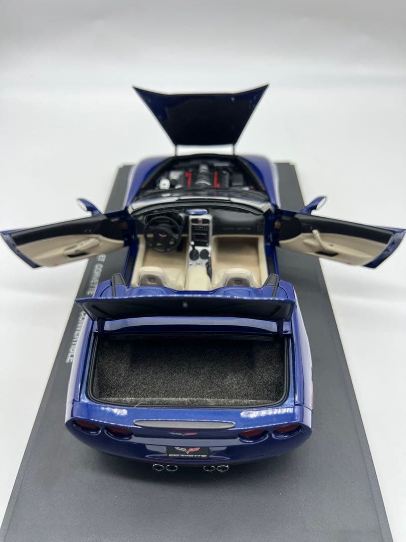 No151ミニカー1/18箱あり CORVETTE C6 CONVERTIBLE