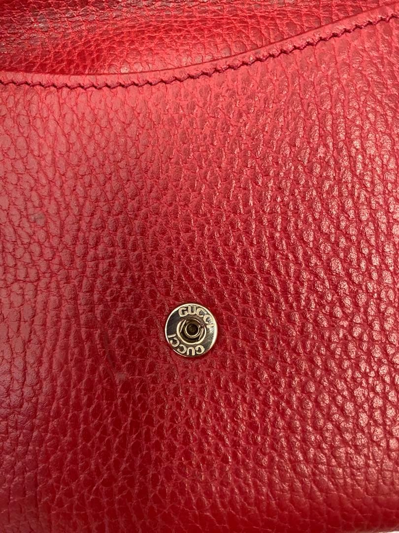 GUCCI 赤 レザー 二つ折り財布