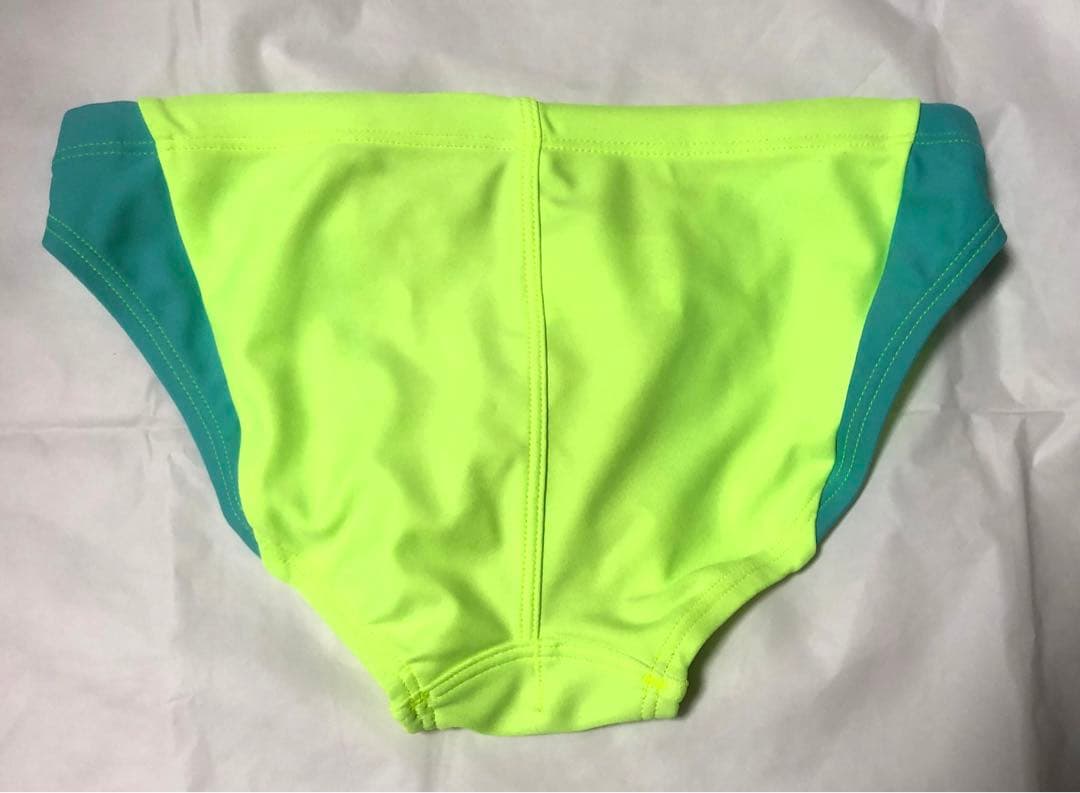 【新品未使用】ARENA 競泳水着　競パン　Mサイズ　（FYMT）