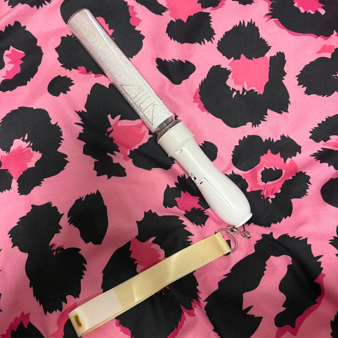 M!LK カラーチェンジ ペンライト