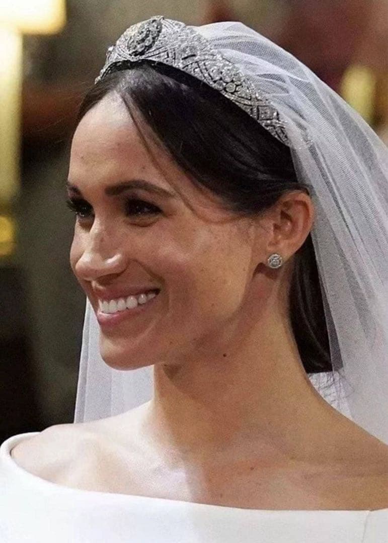 英国王室風ウェディングティアラ