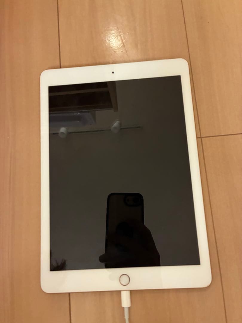 ゴールド iPad 6世代