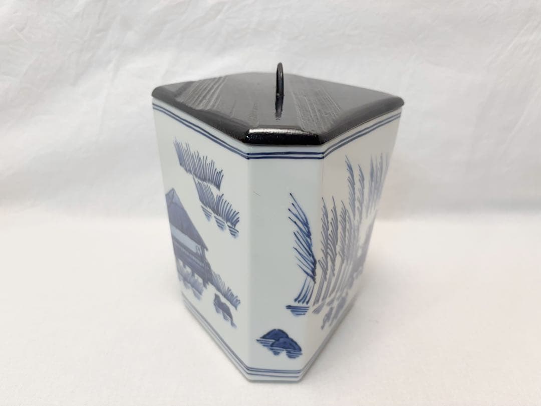 茶道具 平安祥堂造 染付 菱形水指 蓋裏サイン有 塗蓋付 茶器 底印 共箱