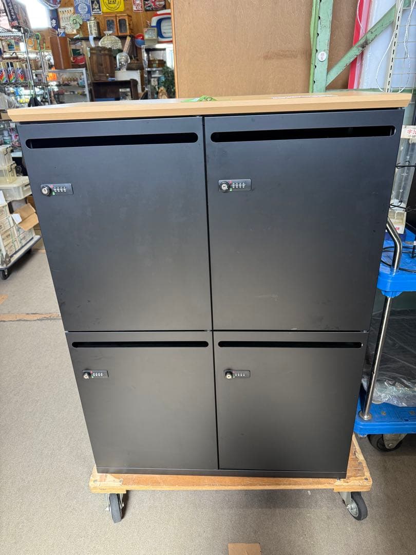 4人用パーソナルロッカー　マスターキー付き