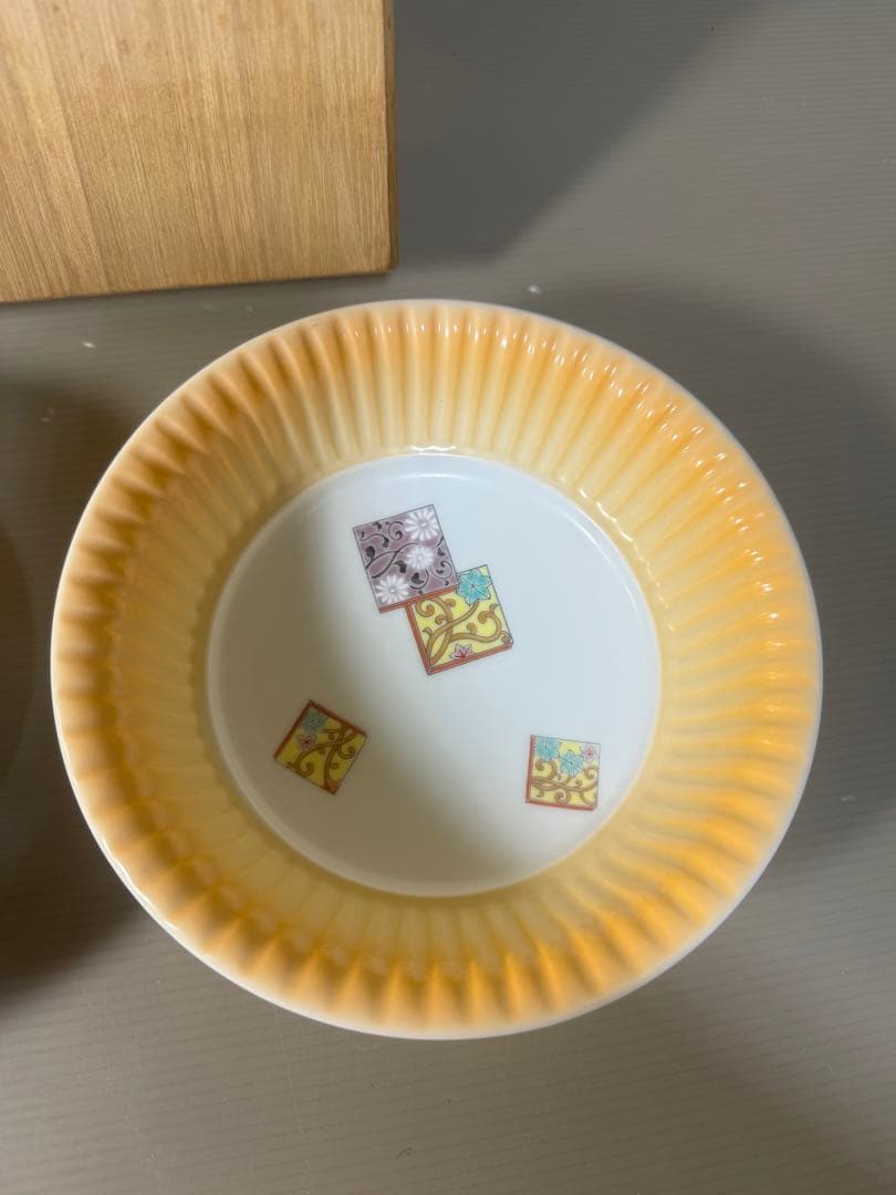 2507 深川製磁　黄紫小花紋　鉢　2客　未使用