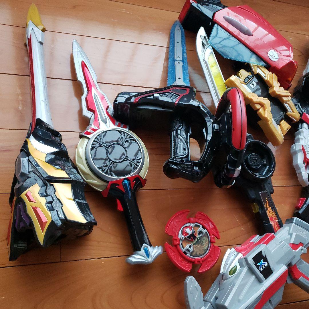 ウルトラマン　仮面ライダー　戦隊物