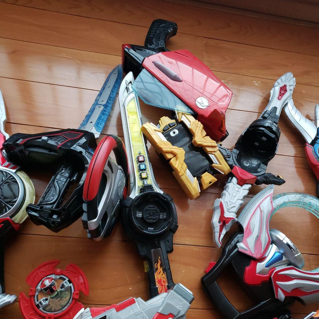 ウルトラマン　仮面ライダー　戦隊物