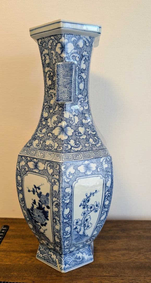 大清乾隆年製　青花山水細密画　六角花瓶　直しあり　中国工芸品　骨董品