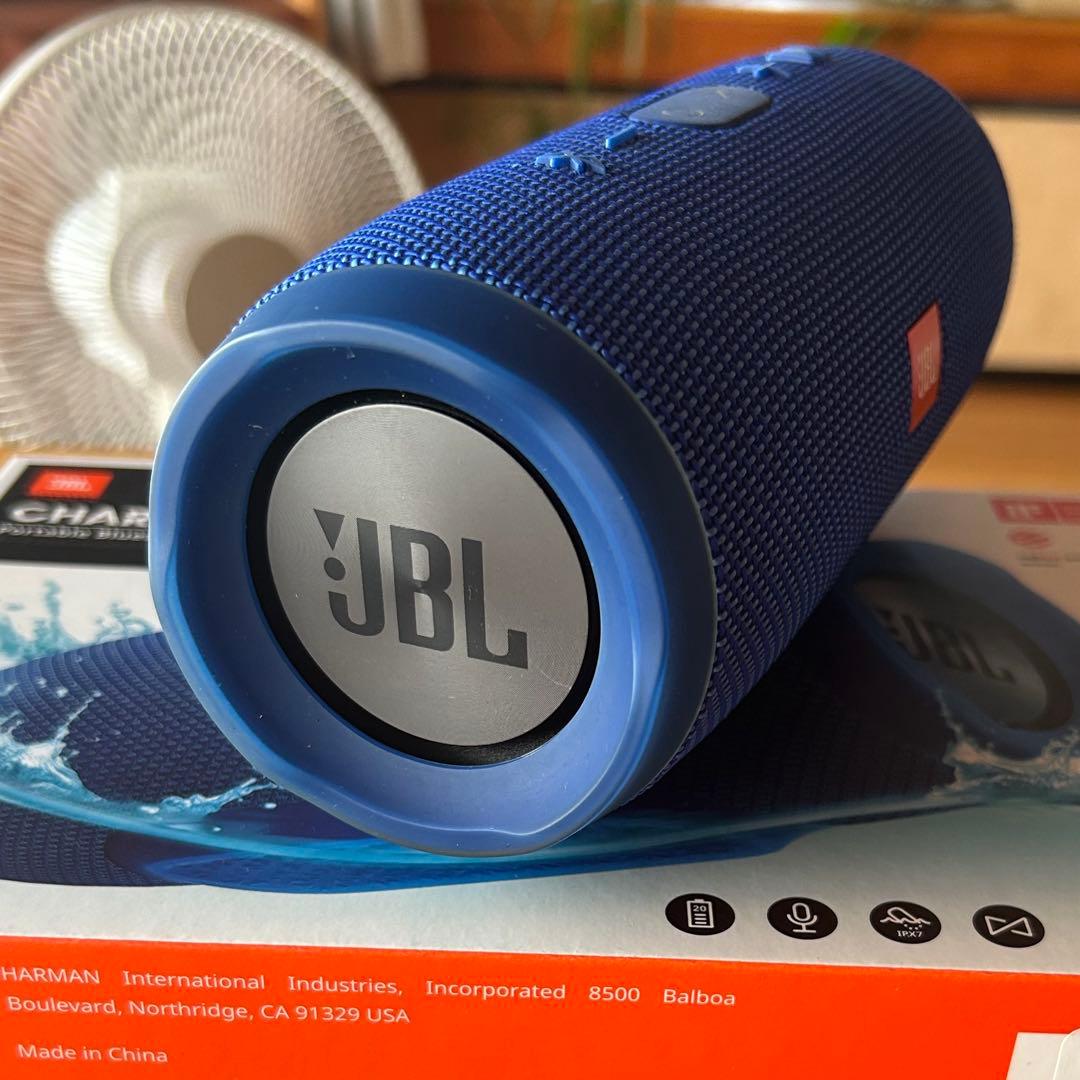 《送料込》JBLスピーカー charge３