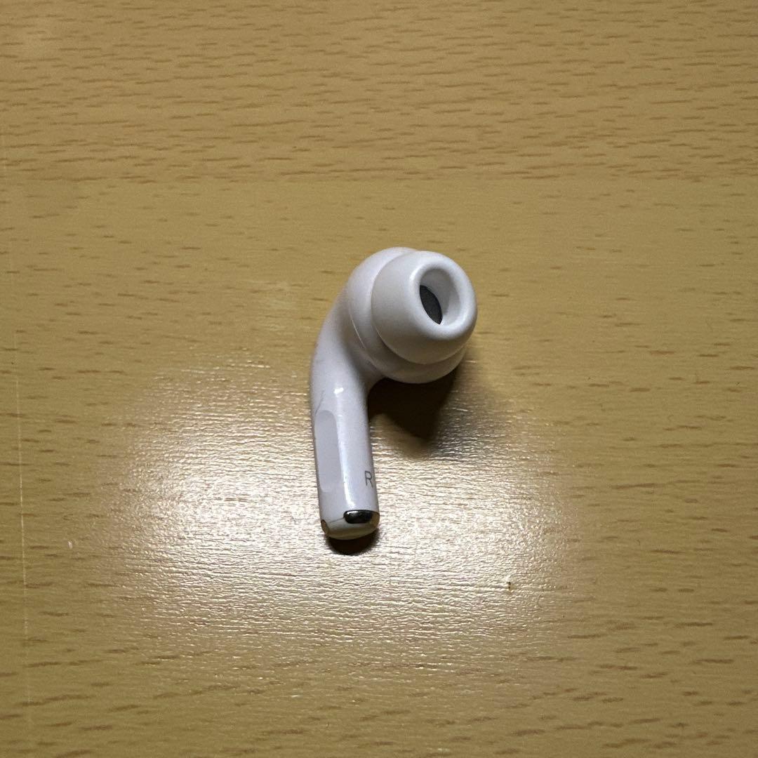 今だけ‼️AirPods pro第2世代　Lightning端子