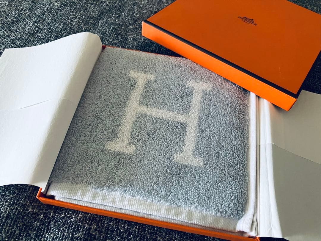 新品未使用　Hermes エルメス アヴァロン ハンドタオル ブルー ×ホワイト