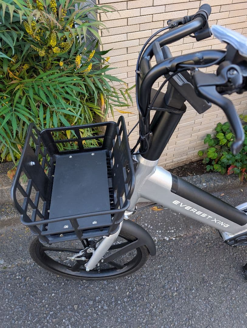 EVEREST XING CITY + ピークシルバー　チャイルドシート