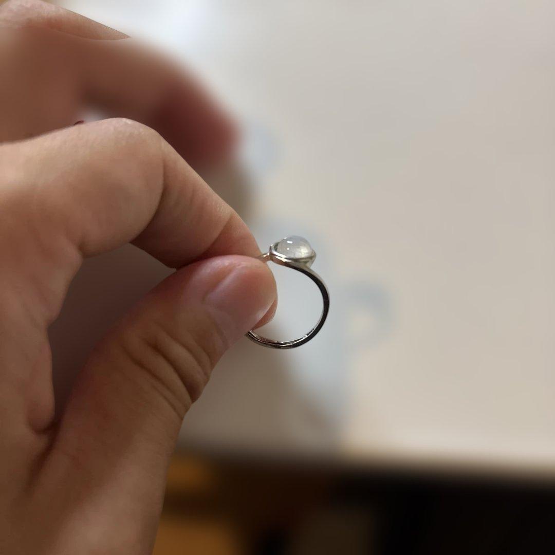 ムーンストーンの指輪！綺麗！フリーサイズ！