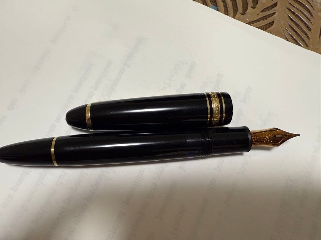Montblanc No 146 万年筆 黒 金のペン先