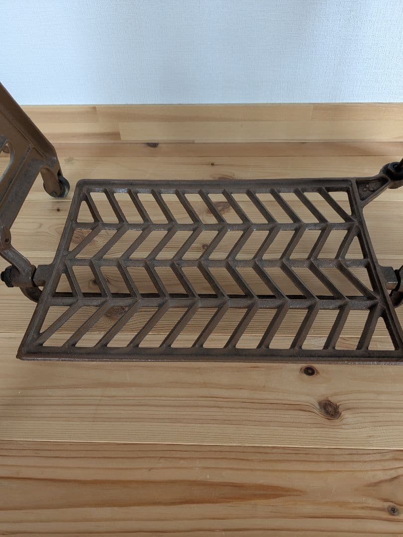 足踏みミシン　アンティーク　MITSUBISHI製