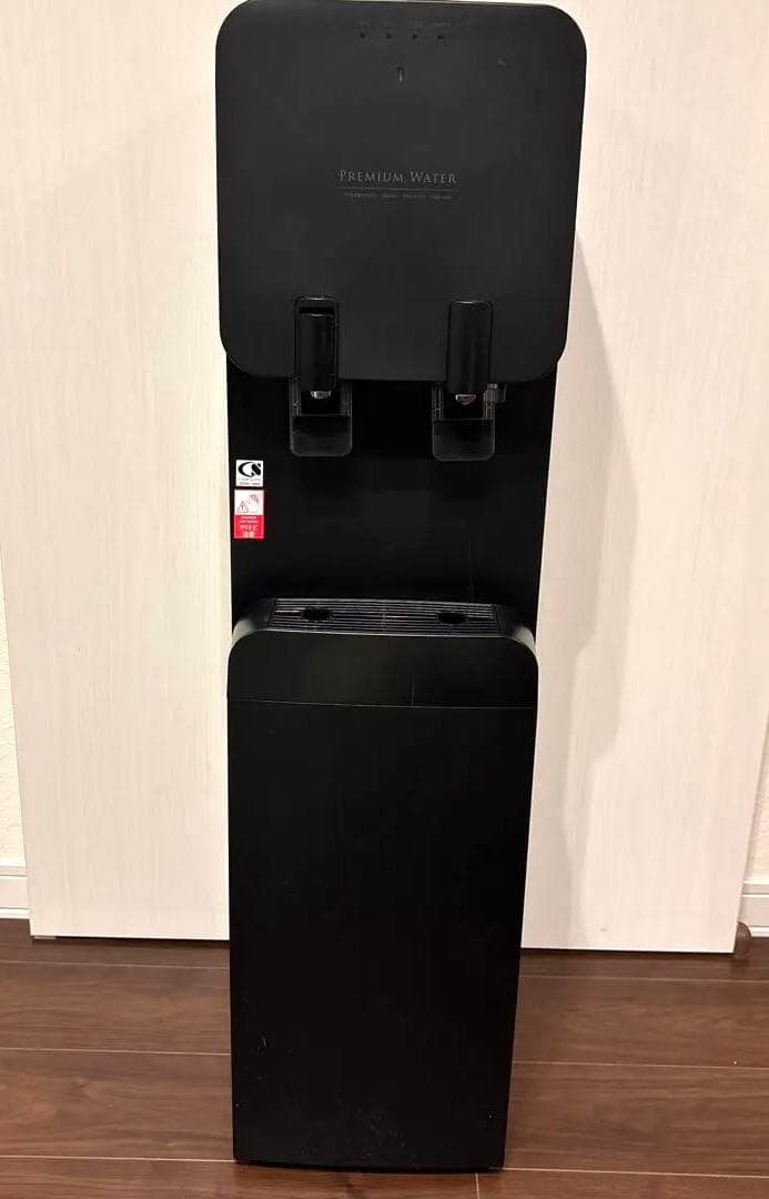 プレミアムウォーターfamfit　ウォーターサーバー　本体　ブラック　動作確認済