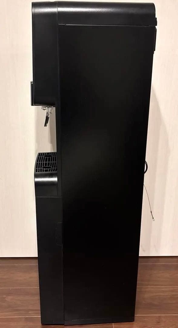 プレミアムウォーターfamfit　ウォーターサーバー　本体　ブラック　動作確認済