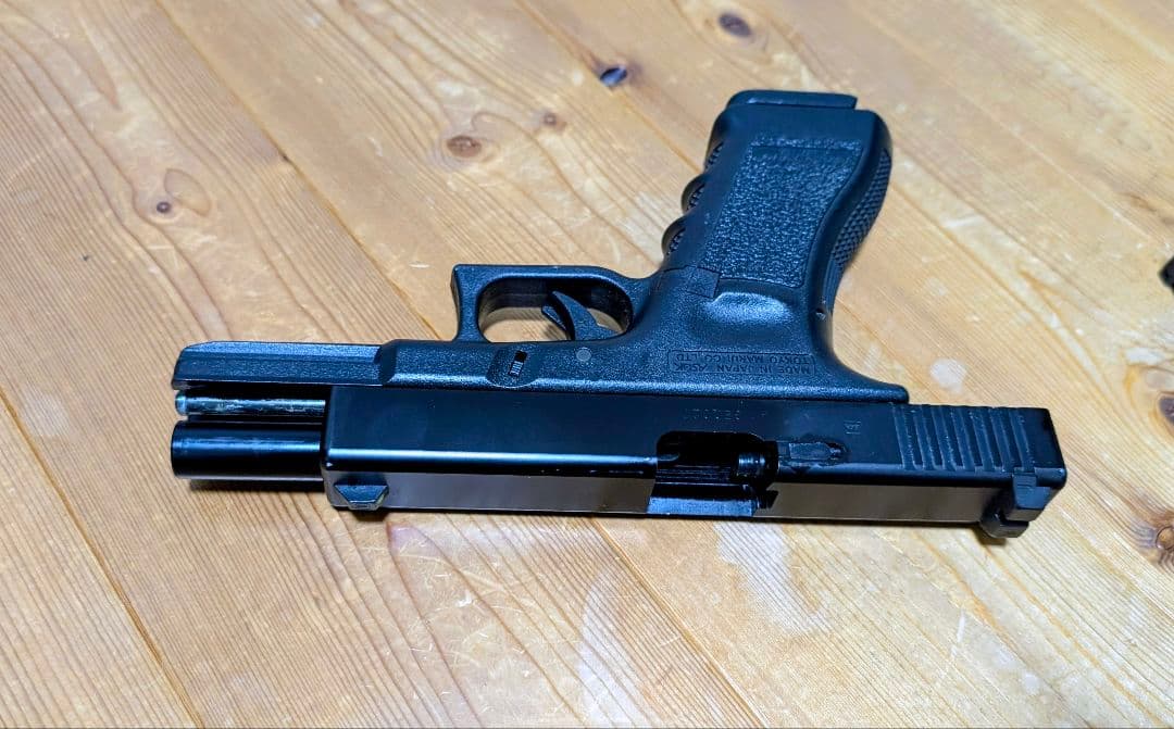 グロック17　+　(実物)BHI CQCホルスター