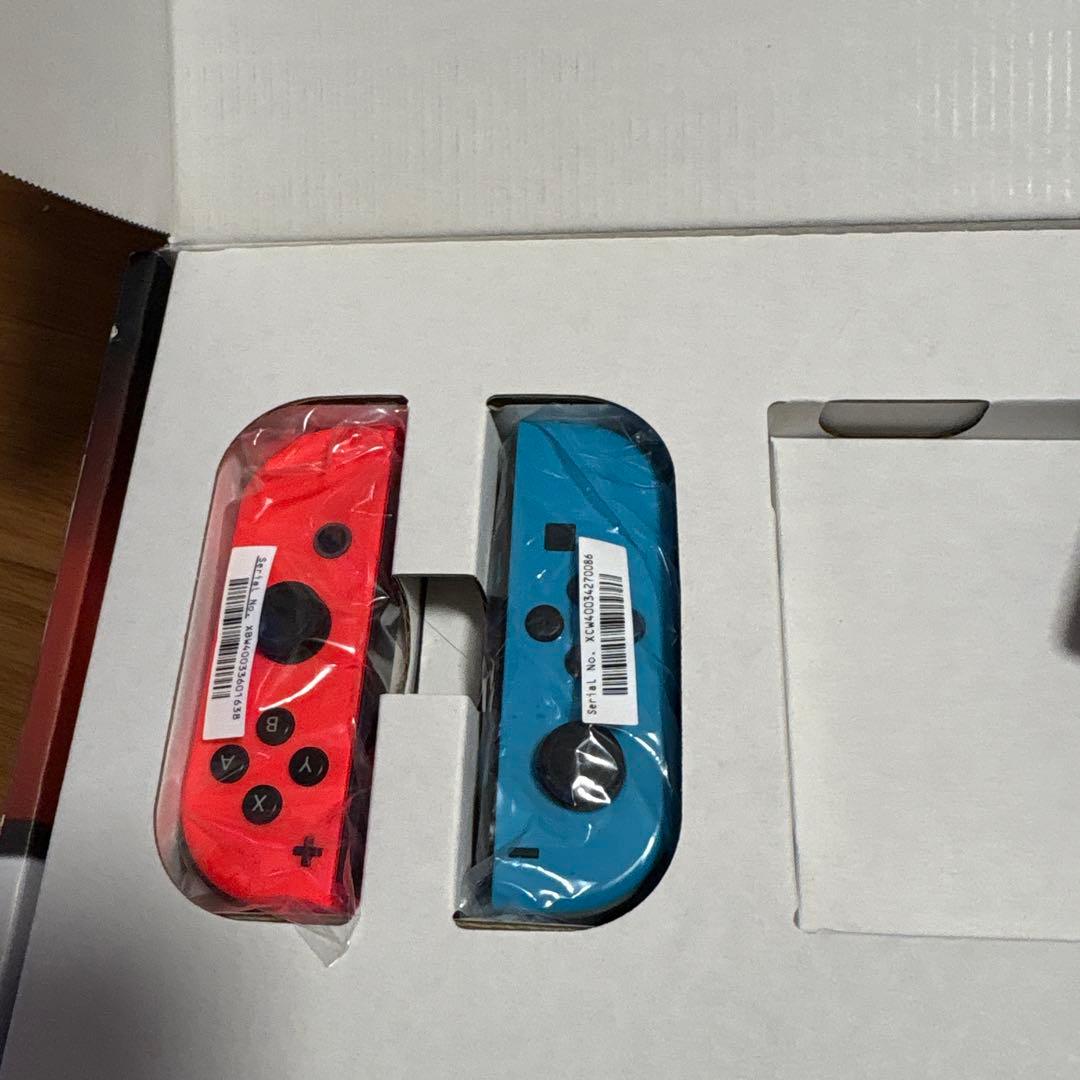 Y*a様 Nintendo Switch ネオンブルー/ネオンオレンジ 本体