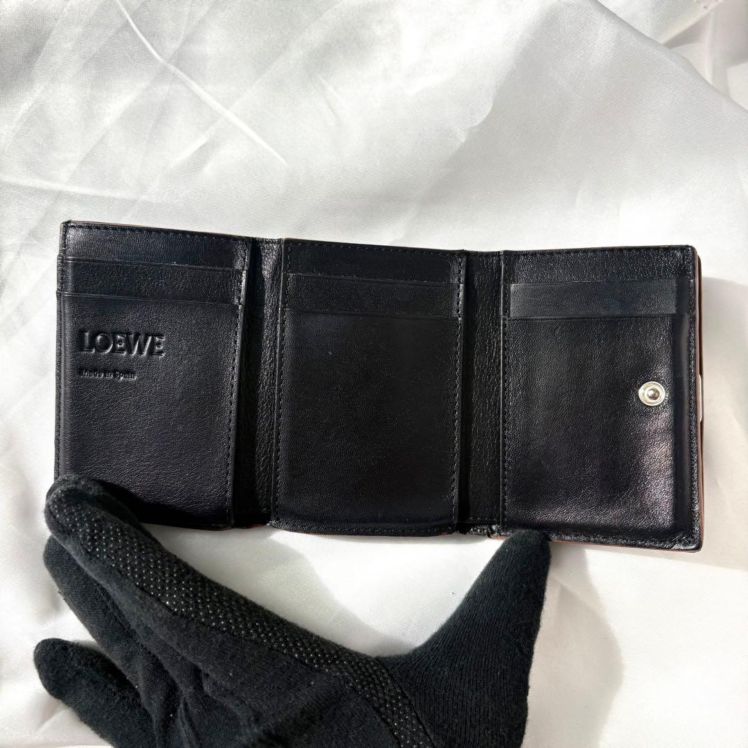 ロエベ 三つ折り財布 トライフォールド アナグラム ブラック レザー