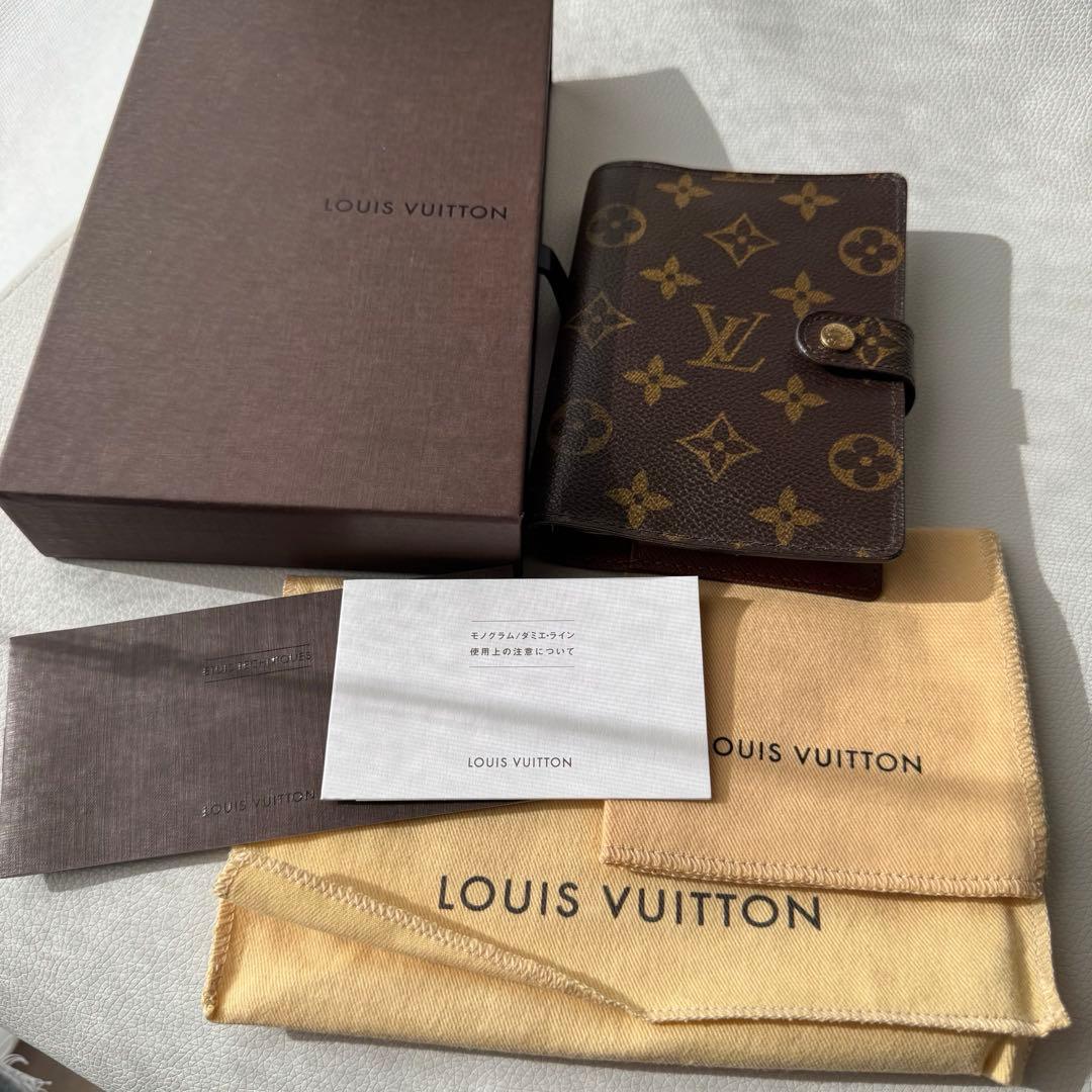 kon　ルイヴィトン　手帳