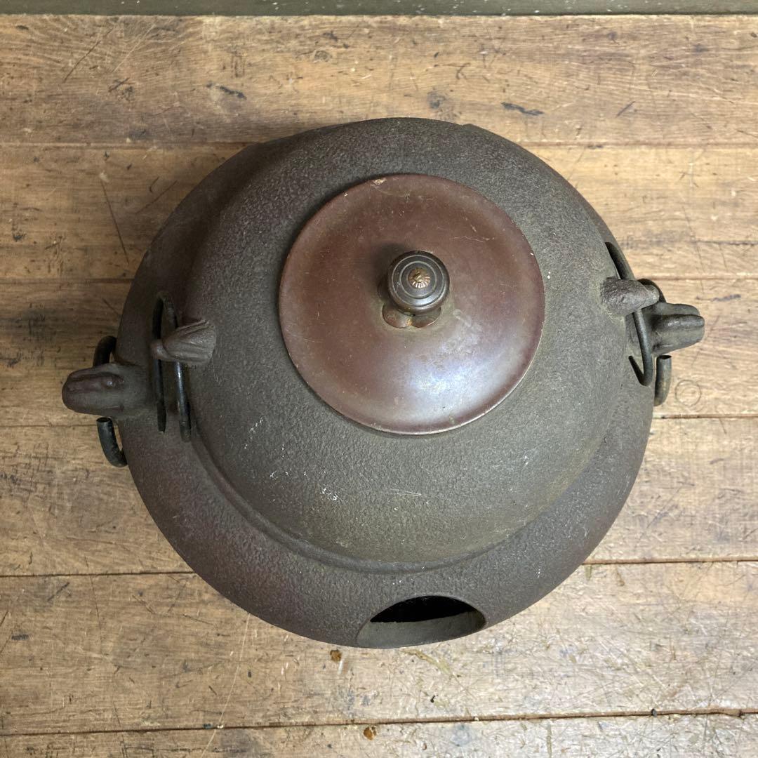E4 古鉄 鉄瓶 風炉釜 鉄釜 茶道具 囲炉裏 火鉢 古民具 炭火 骨董 骨董品