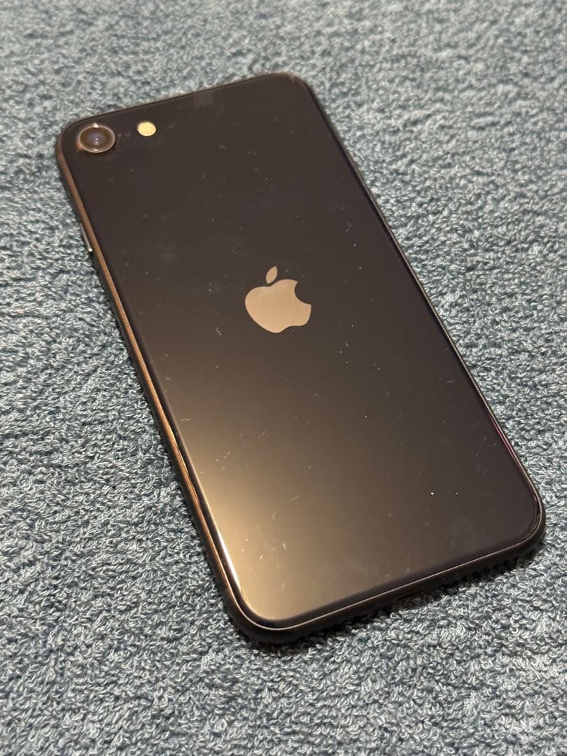 8806 Apple iPhone SE第3世代 ブラック