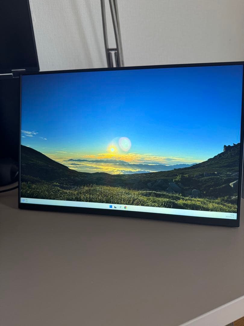 モバイルモニター 16インチ 自立型 薄型 軽量730g