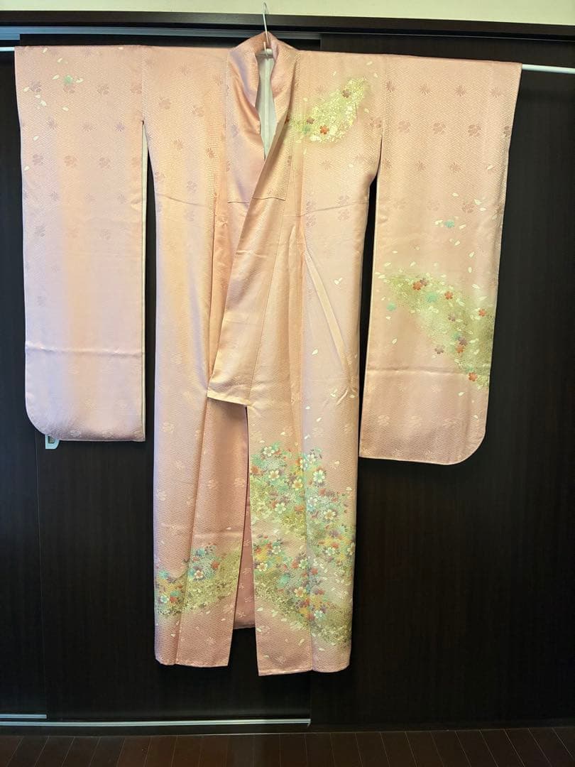 淡いピンク 花柄 振袖 着物