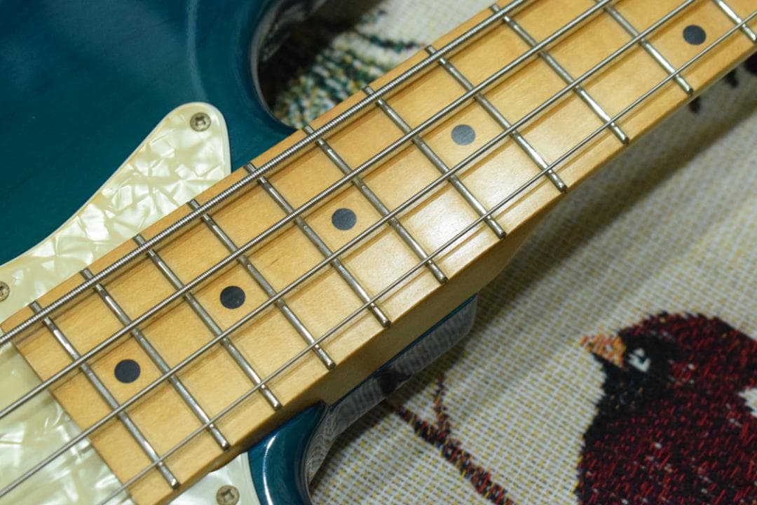 Blade Levinson Limited Jazz Bass 状態良好！