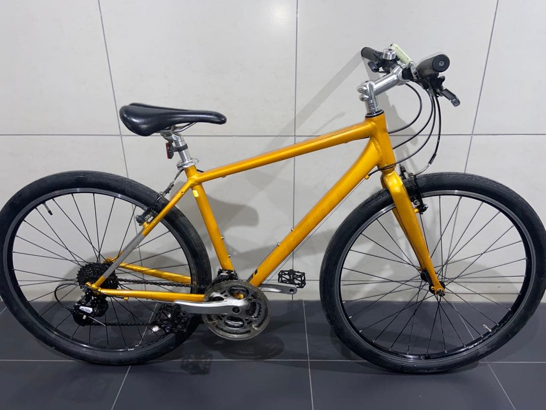 GIANT GRAVIERクロスバイク　ジャイアント　グラビエescape r3