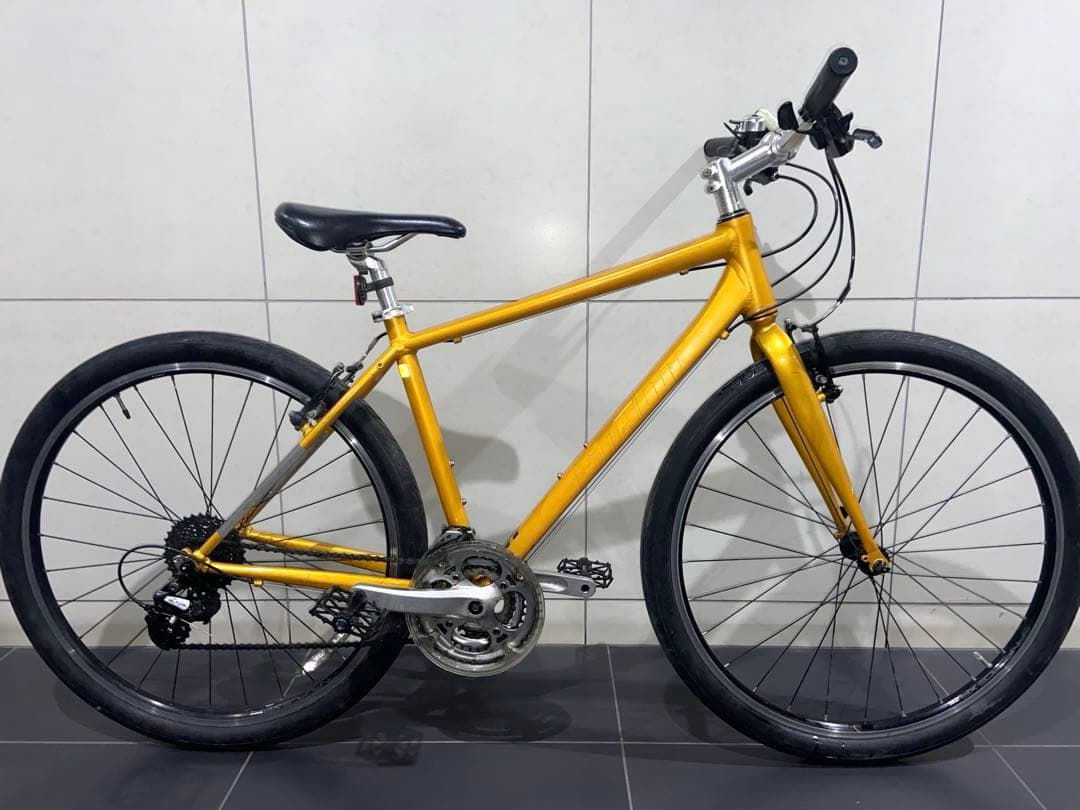 GIANT GRAVIERクロスバイク　ジャイアント　グラビエescape r3