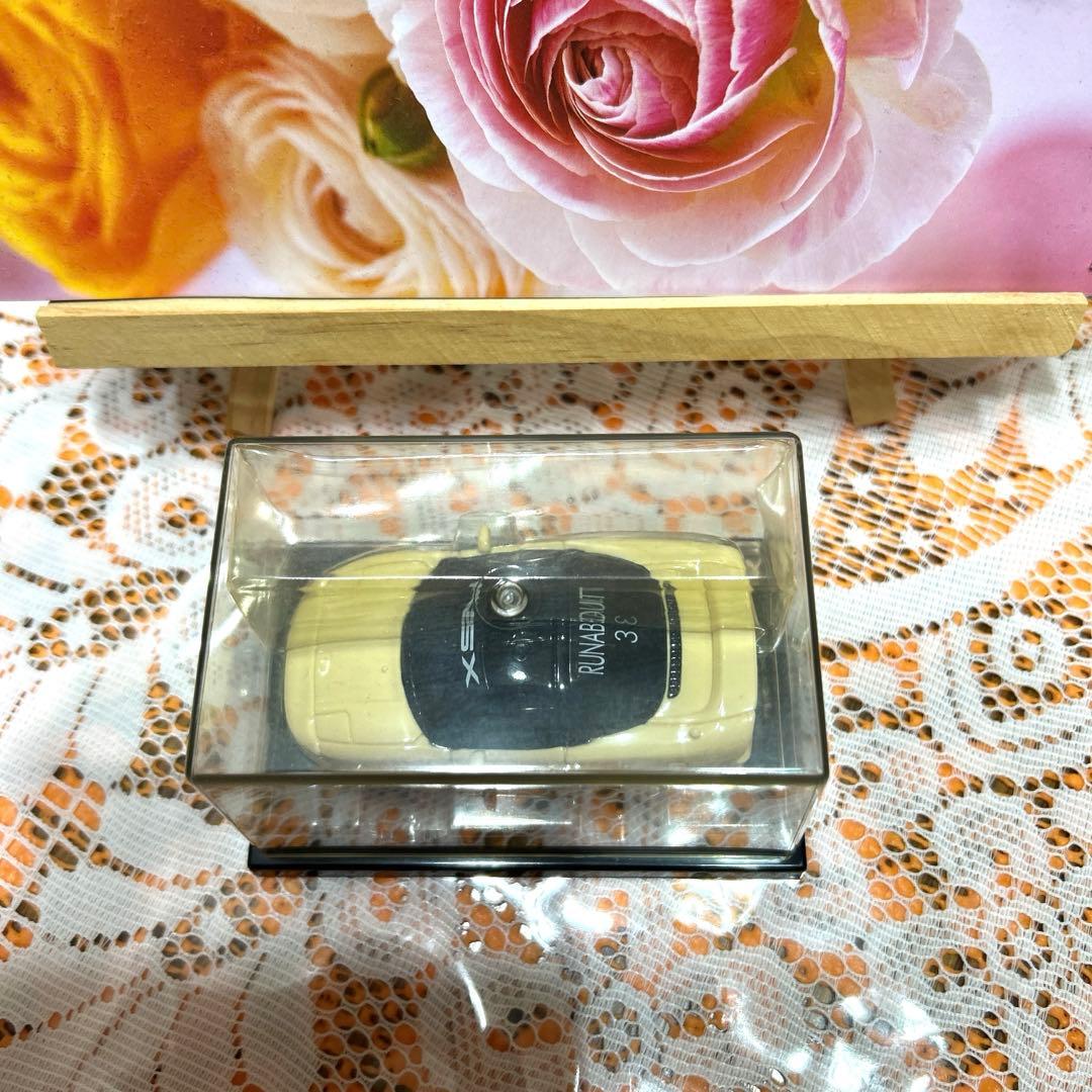 NSX ミニカー クリーム色 1/64 スケール