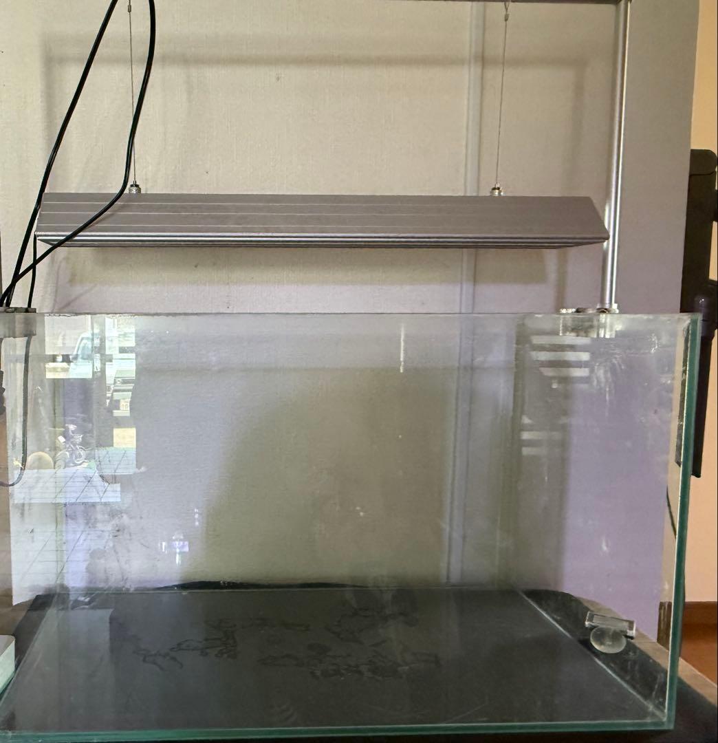 アクアリウム引退セット ガラス水槽と外部フィルターとライト