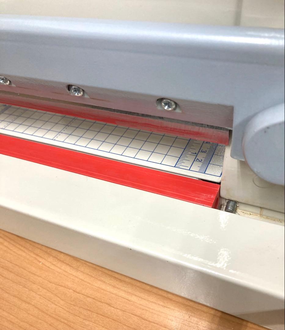 裁断機　替刃&受け木が新品です！