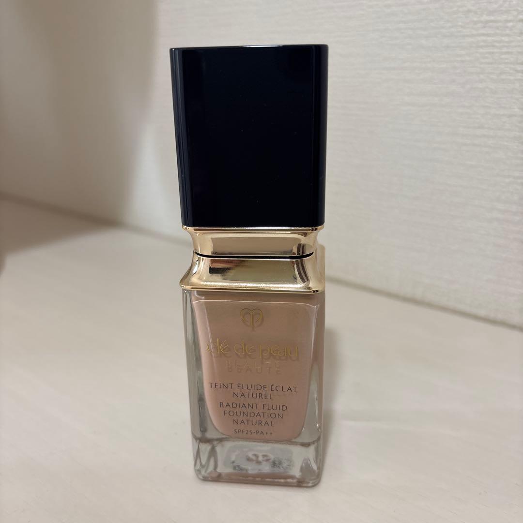 ♡　クレ・ド・ポー・ボーテ タンフリュイドエクラ ナチュレル