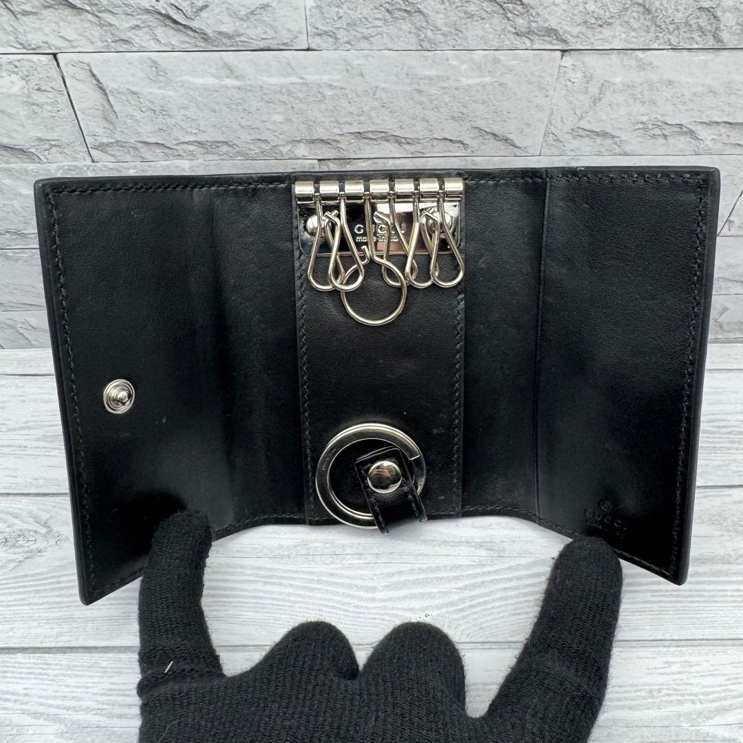 【極美品】GUCCI エンボス　GG 6連 キーケース キーリング ブラック