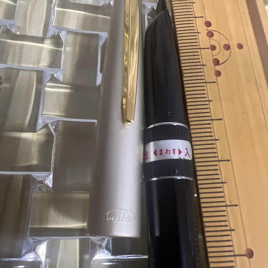 SAILOR 廃盤品　万年筆　黒14k 細