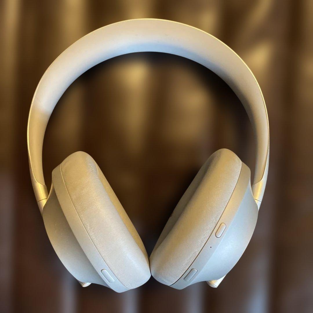 Bose Noise Cancelling Headphones700ケース付