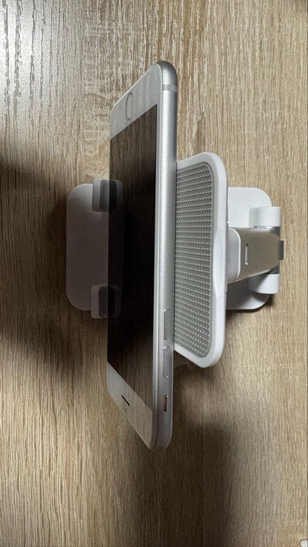 iPhone 8 64GB（SIMフリー）