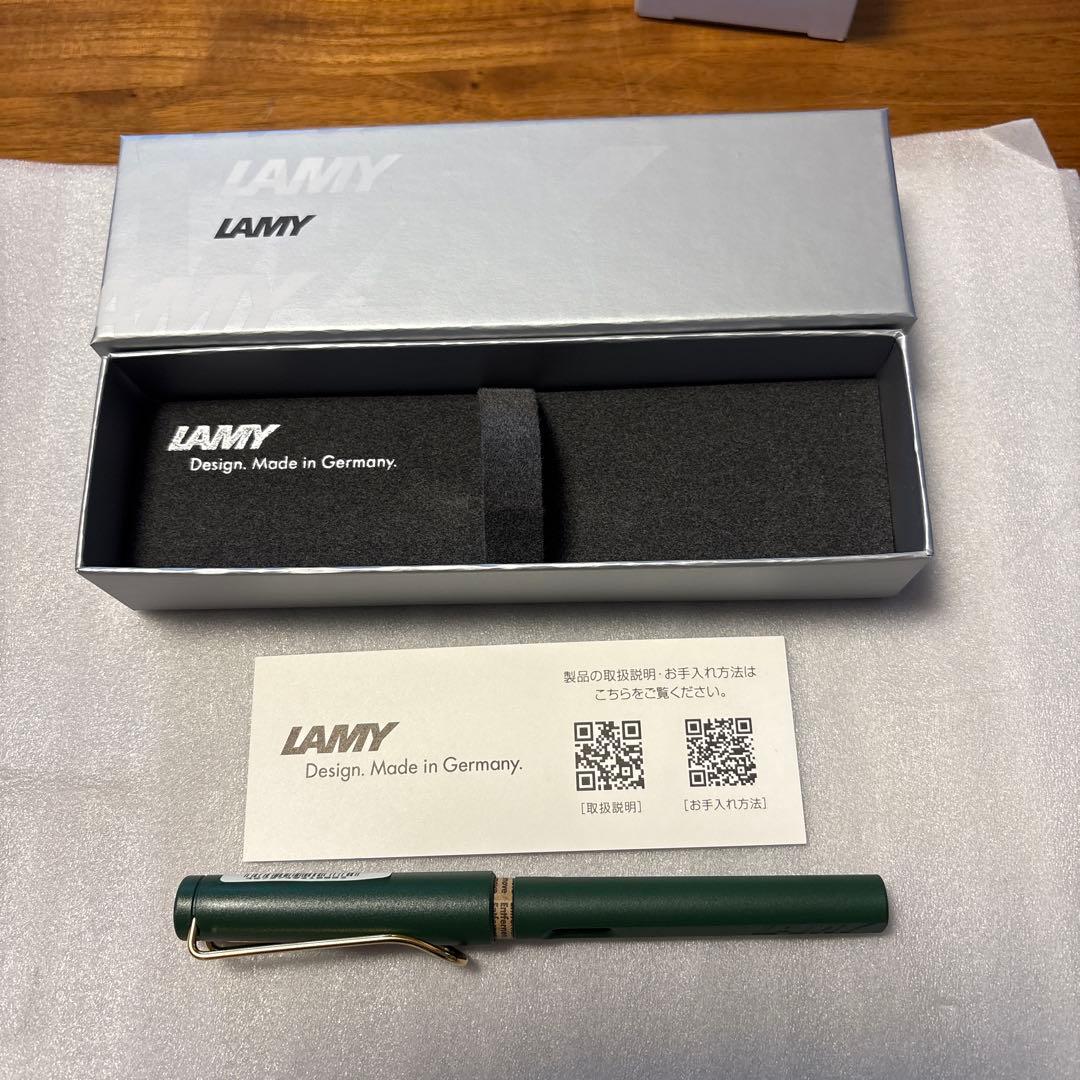 LAMY サファリ万年筆　14金ペン先　Ｆニブ　新品未使用