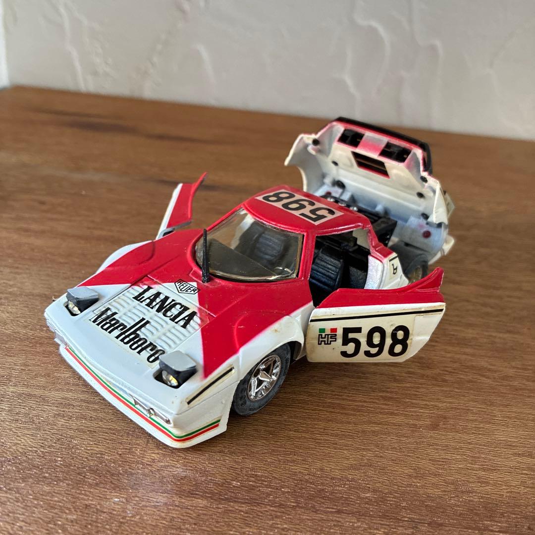 永大グリップの1/28スケール、ランチア・ストラトスのミニカー