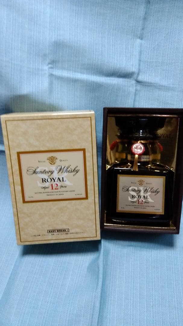 サントリーローヤル12年　ウイスキー