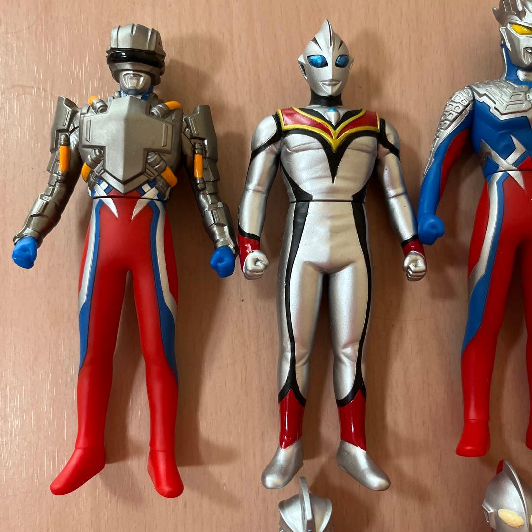 ウルトラセブン、ゼロ、ゾフィー、エース、グランデ、イーヴィルティガ、ニセ　ソフビ