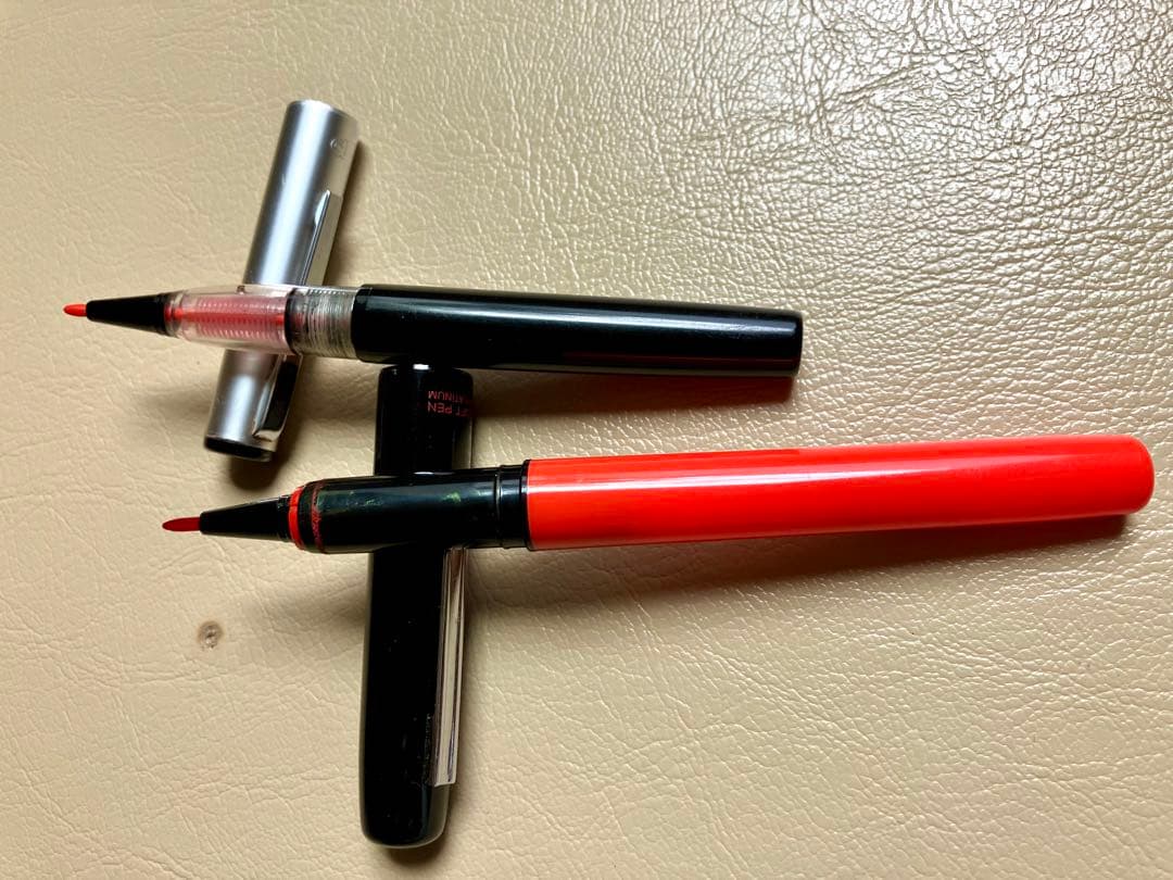 【旧型廃番】プラチナソフトペン 採点ペン S-600黒軸＋現行品 替芯4本付