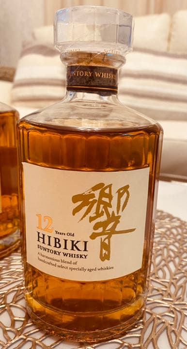 サントリー 響 700ml