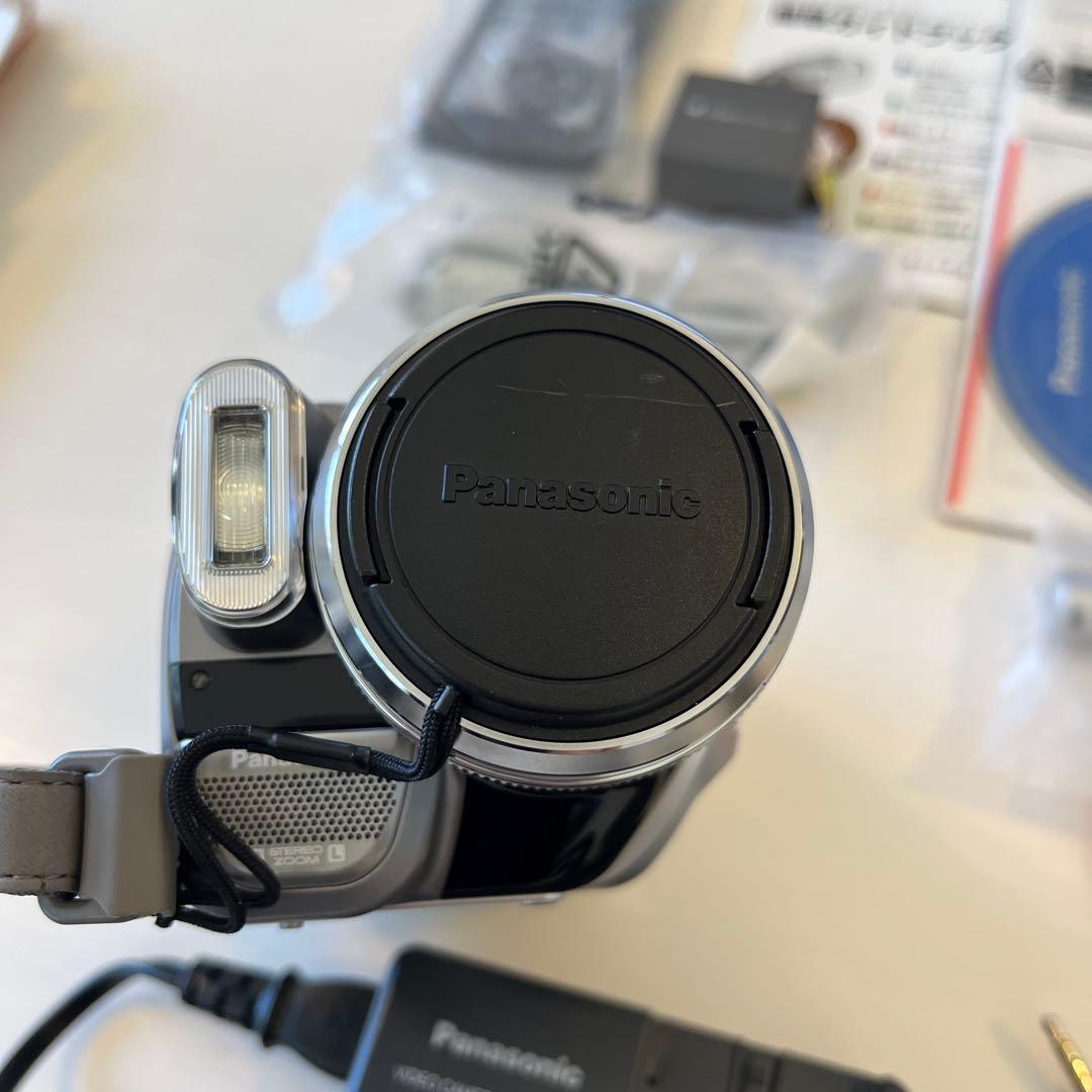 Panasonic NV-GS250 ビデオカメラ 3.1メガピクセル　おまけ付