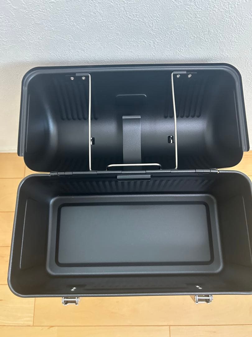 STANLEY ブラック ボックス 中型