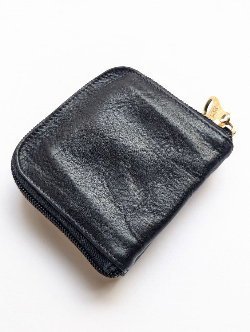 イルビゾンテ スクエアラウンドジップウォレット ブラック シボ加工 男女兼用